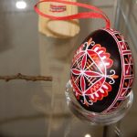 Moravské Velikonoce v Galerii 140 ukazují tradiční i neobvyklé kraslice a moravské kroje