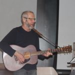 Tom Zajíček by slavil 75. narozeniny. Do knihovny na něj přišly zavzpomínat desítky lidí