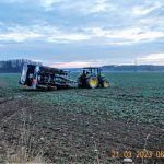 Ranní střet nákladního auta s traktorem u Vodňan očima hasičů