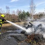 Požár pily na Táborsku. Hasiči uchránili majetek za 50 milionů