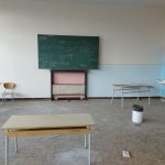 Z bývalého areálu školy v přírodě měl vzniknout domov pro seniory. Místo toho objekt u Volyně chátrá
