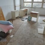 Z bývalého areálu školy v přírodě měl vzniknout domov pro seniory. Místo toho objekt u Volyně chátrá