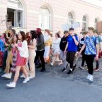 Majáles v Jindřichově Hradci ovládli hippies z obchodní akademie