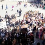 Majáles v Jindřichově Hradci ovládli hippies z obchodní akademie