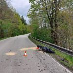 Mladý motorkář nepřežil srážku s traktorem u obce Žár