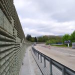 Skončila oprava protihlukové stěny v Kájově. Řidiči projedou místem bez omezení
