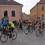 Charitativní cyklojízda Na kole dětem měla zastávku v Dačicích