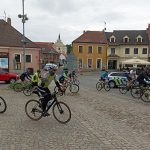 Charitativní cyklojízda Na kole dětem měla zastávku v Dačicích
