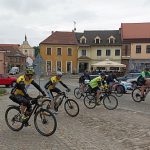 Charitativní cyklojízda Na kole dětem měla zastávku v Dačicích