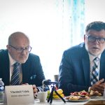 Do nemocnice ve Strakonicích přijeli ministři Válek a Stanjura