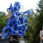 Sochařská výstava Umění ve městě odstartovala ve Veselí nad Lužnicí. Ve čtvrtek zahájí v Budějovicích