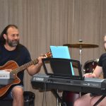 Hraje celá muzikantská rodina! V Milevsku se opět propojilo hlediště s jevištěm