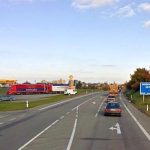 Hořící autobus na cestě