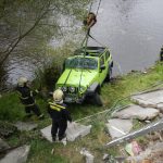 Ve Vyšším Brodě skočila žena s autem do řeky