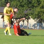 V derby Veselí – Dražice padalo karet jak při karbanu