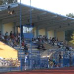 V derby Veselí – Dražice padalo karet jak při karbanu