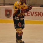 Božetice nadělovaly, padaly branky i rány pěstmi