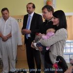 EKG Holter pro prachatickou nemocnici přijely předat i Holki. A měly sebou své holky
