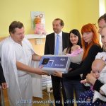 EKG Holter pro prachatickou nemocnici přijely předat i Holki. A měly sebou své holky