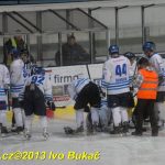Dramatické momenty hokejového derby Soběslav – Veselí objektivem