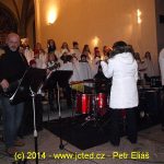 Milevský dětský sbor zpíval vánoční písně s Fantomem