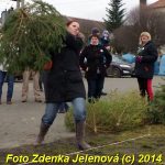V Čížové létaly vzduchem vánoční stromky