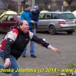 V Čížové létaly vzduchem vánoční stromky