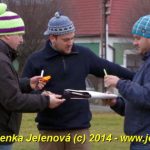 V Čížové létaly vzduchem vánoční stromky