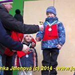 V Čížové létaly vzduchem vánoční stromky