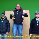 V Čížové létaly vzduchem vánoční stromky