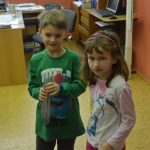 Vysvědčení převzali také prvňáčci na ZŠ Poděbradova
