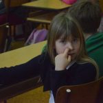 Vysvědčení převzali také prvňáčci na ZŠ Poděbradova