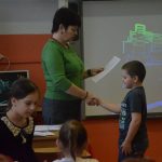 Vysvědčení převzali také prvňáčci na ZŠ Poděbradova