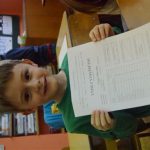 Vysvědčení převzali také prvňáčci na ZŠ Poděbradova