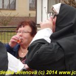 Maškary v Čížové dostaly od místních bohaté pohoštění