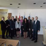 Čeští pacienti našli cestu do rakouské nemocnice. Rakouští lékaři a sestřičky se učili česky