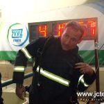 Železní hasiči změřili síly na zimním stadionu. V nejvyšší kategorii kraloval reprezentant Dušan Plodr