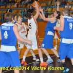 Sršni vstoupili do play off výhrou