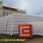 Czech Press Photo – nejlepší fotografie připutovaly do Tábora. Jsou k vidění ve stanu