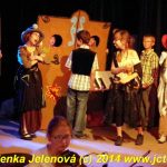 Děti z Husovy školy předvedly, jak naučit strašidla zpívat