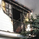 Senior chtěl zpět do hořícího domu. Nechal tam psa