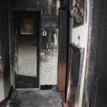 Senior chtěl zpět do hořícího domu. Nechal tam psa