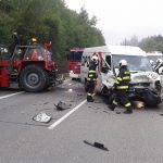 Nehoda traktoru způsobila masivní únik oleje