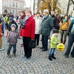 Děti s lucerničkami zaplnily táborské náměstí
