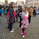 Děti s lucerničkami zaplnily táborské náměstí
