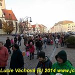 Děti s lucerničkami zaplnily táborské náměstí