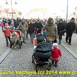Děti s lucerničkami zaplnily táborské náměstí