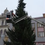 Strakonické ulice se chystají na začátek adventu. Chybí obří věnec
