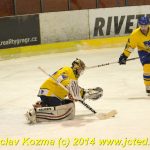 Písek ubral rozjeté Lokomotivě páru