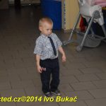 Video: Losování vánoční soutěže Jihočeských týdeníků, šaty návrháře Lukáše Bartoně a dětská móda Little Angel v Milevsku